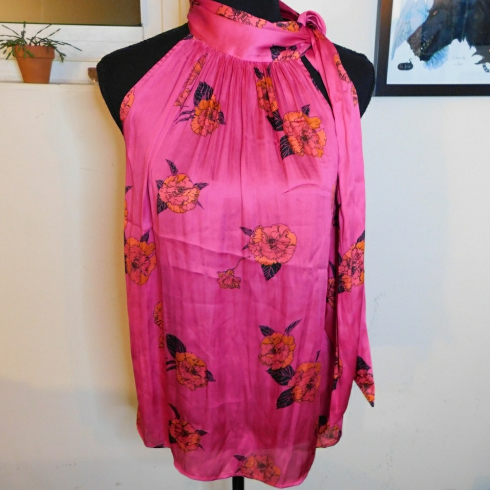 SILKY Banana Republic satin pink floral Sleeveless blouse Medium NWT  FINAL SALE